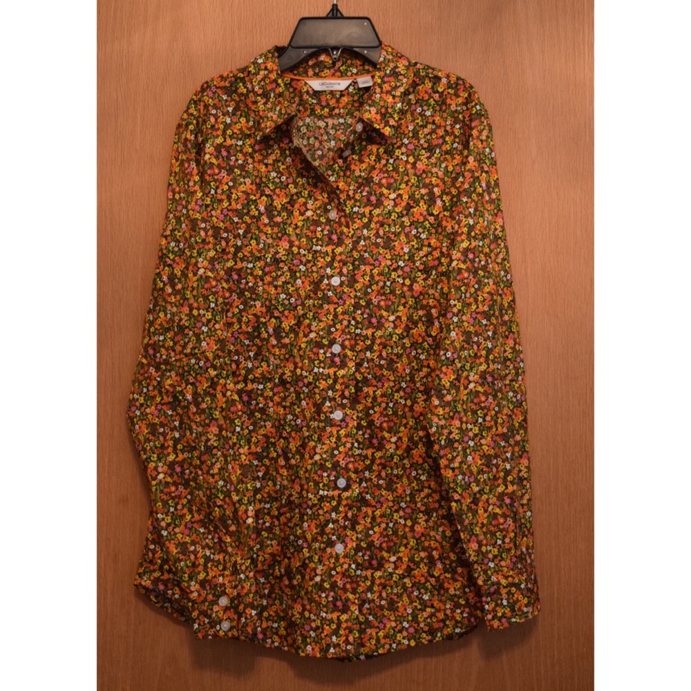 Liz Claiborne Long Sleeve Button Down Shirt